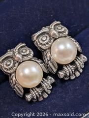 MaxSold Auction: Silver(5.39g)Fresh Water Pearl Earring  - Toronto (Ontario, Canada) PARTNER MANAGED Downsizing Online Auction - Yonge Street