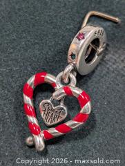 MaxSold Auction: Silver Pendant  - Toronto (Ontario, Canada) PARTNER MANAGED Downsizing Online Auction - Yonge Street