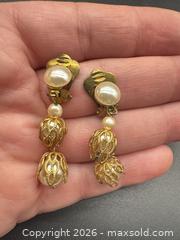 MaxSold Auction: Antique jewelry lot - Markham (Ontario, Canada) SELLER MANAGED Downsizing Online Auction - Loring Crescent