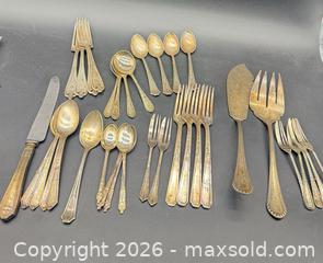 MaxSold Auction: Antique silverware  - Markham (Ontario, Canada) SELLER MANAGED Downsizing Online Auction - Loring Crescent