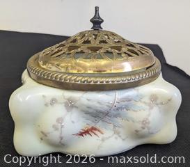 MaxSold Auction: C.1900 Signed Wavecrest Trade Mark Pillow Form Art Glass Lidded Ferner  - Toronto (Ontario, Canada) PARTNER MANAGED Reseller Online Auction - Railside Road