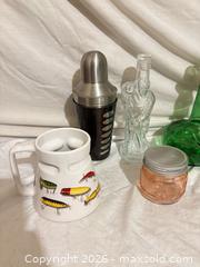 MaxSold Auction: Assorted Barware & Glassware: Shaker, Decanter, Novelty Bottle - Toronto (Ontario, Canada) SELLER MANAGED Downsizing Online Auction - Rutherford Avenue