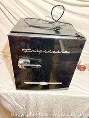 MaxSold Auction: Frigidaire Compact Retro-Style Mini Refrigerator, Black - Toronto (Ontario, Canada) SELLER MANAGED Downsizing Online Auction - Rutherford Avenue