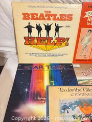 MaxSold Auction: Lot of 5 12" Vinyl LPs - Various Artists - Toronto (Ontario, Canada) SELLER MANAGED Downsizing Online Auction - Rutherford Avenue
