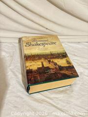 MaxSold Auction: The Complete Illustrated Shakespeare (Wordsworth Editions) - Toronto (Ontario, Canada) SELLER MANAGED Downsizing Online Auction - Rutherford Avenue
