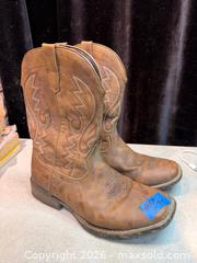 MaxSold Auction: LADIES COWBOY BOOTS. SIZE 7 - Hamilton (Ontario, Canada) SELLER MANAGED Estate Sale Online Auction - St. Clair Avenue