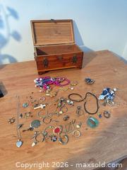 MaxSold Auction: Assorted jewelry lot  - Almonte (Ontario, Canada) SELLER MANAGED Downsizing Online Auction - River Road