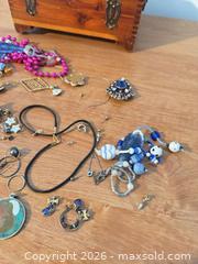 MaxSold Auction: Assorted jewelry lot  - Almonte (Ontario, Canada) SELLER MANAGED Downsizing Online Auction - River Road