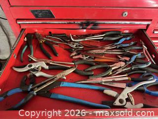MaxSold Auction: Large pliers lot - Almonte (Ontario, Canada) SELLER MANAGED Downsizing Online Auction - River Road