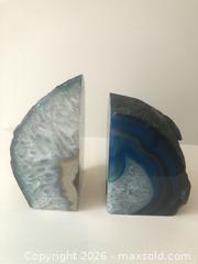 MaxSold Auction: Agate Geodes - Vaughan (Ontario, Canada) SELLER MANAGED Downsizing Online Auction - Andy Crescent