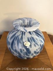 MaxSold Auction: Maestri Vetrai Vase - Vaughan (Ontario, Canada) SELLER MANAGED Downsizing Online Auction - Andy Crescent