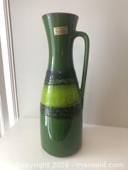 MaxSold Auction: MCM Carstens Vase - Vaughan (Ontario, Canada) SELLER MANAGED Downsizing Online Auction - Andy Crescent
