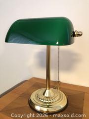 MaxSold Auction: Vintage Desk Lamp - Vaughan (Ontario, Canada) SELLER MANAGED Downsizing Online Auction - Andy Crescent