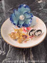 MaxSold Auction: Vintage Royal Worcester Trinket Dish & Vintage Jewelry Lot Flower Brooch GP Maple Leaf  Cameo - Pickering (Ontario, Canada) PARTNER MANAGED Estate Sale Online Auction - Granite Court