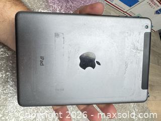 MaxSold Auction: iPad mini model A1455 - Cocoa (Florida, USA) SELLER MANAGED Estate Sale Online Auction - Broadcast Court.