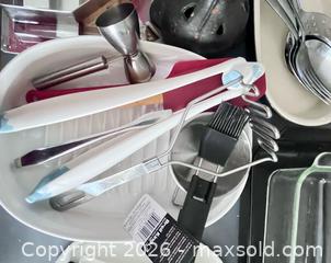 MaxSold Auction: Huge Lot of Kitchen Wares  - Blandford-Blenheim (Ontario, Canada) SELLER MANAGED Downsizing Online Auction -  Harmer Crescent