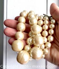 MaxSold Auction: Huge vintage pearl necklace  - Blandford-Blenheim (Ontario, Canada) SELLER MANAGED Downsizing Online Auction -  Harmer Crescent
