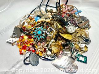 MaxSold Auction: Junk Drawer Jewelry Lot  - Blandford-Blenheim (Ontario, Canada) SELLER MANAGED Downsizing Online Auction -  Harmer Crescent