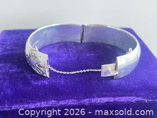 MaxSold Auction: Ladye Fayre Sterling Silver Bangle  - Blandford-Blenheim (Ontario, Canada) SELLER MANAGED Downsizing Online Auction -  Harmer Crescent