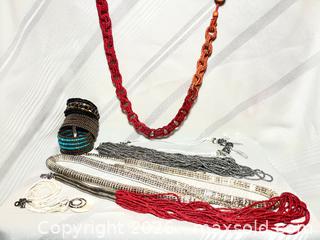 MaxSold Auction: Lot Beaded Jewelry  - Blandford-Blenheim (Ontario, Canada) SELLER MANAGED Downsizing Online Auction -  Harmer Crescent