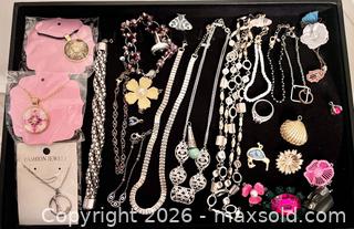 MaxSold Auction: Vintage to New Mixed Jewelry Lot  - Blandford-Blenheim (Ontario, Canada) SELLER MANAGED Downsizing Online Auction -  Harmer Crescent