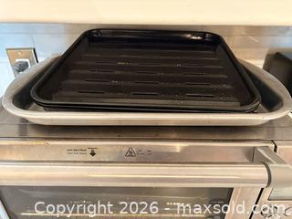 MaxSold Auction: Breville Countertop Convection Toaster Oven B - Ottawa (Ontario, Canada) PARTNER MANAGED Downsizing Online Auction - Carling Avenue (CONDO)