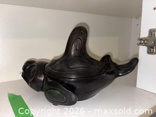 MaxSold Auction: Carved Black Stone Orca/Killer Whale Sculpture, Northwest Coast A - Ottawa (Ontario, Canada) PARTNER MANAGED Downsizing Online Auction - Carling Avenue (CONDO)