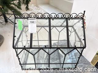MaxSold Auction: Glass & Metal Tabletop Terrarium Display Greenhouse A - Ottawa (Ontario, Canada) PARTNER MANAGED Downsizing Online Auction - Carling Avenue (CONDO)