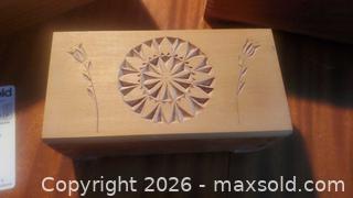 MaxSold Auction: Lot of 3 Wooden Jewelry / Trinket Boxes A - Ottawa (Ontario, Canada) PARTNER MANAGED Downsizing Online Auction - Carling Avenue (CONDO)
