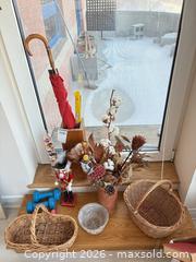 MaxSold Auction: Mixed Lot: Home Decor & Small Household Items B - Ottawa (Ontario, Canada) PARTNER MANAGED Downsizing Online Auction - Carling Avenue (CONDO)