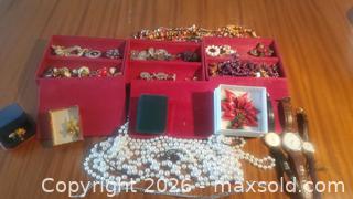 MaxSold Auction: Mixed Lot Vintage Costume Jewelry with 3 Wristwatches A - Ottawa (Ontario, Canada) PARTNER MANAGED Downsizing Online Auction - Carling Avenue (CONDO)