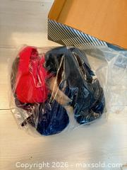 MaxSold Auction: Mixed Sewing Supplies & Fabric Lot with Packaged Underpads B - Ottawa (Ontario, Canada) PARTNER MANAGED Downsizing Online Auction - Carling Avenue (CONDO)