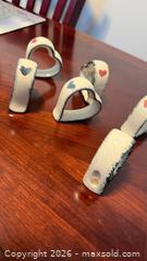 MaxSold Auction: 8 Ceramic Heart Napkin Holders - San Jose (California, USA) SELLER MANAGED Downsizing Online Auction -  Clarita Avenue