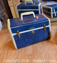 MaxSold Auction: Samsonite Schwayder Train Cosmetic Case - San Jose (California, USA) SELLER MANAGED Downsizing Online Auction -  Clarita Avenue