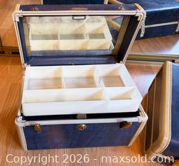 MaxSold Auction: Samsonite Schwayder Train Cosmetic Case - San Jose (California, USA) SELLER MANAGED Downsizing Online Auction -  Clarita Avenue