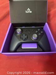 MaxSold Auction: Amazon Luna Wireless Controller For Gaming WiFi Bluetooth USB Alexa Switching - Glendale (Arizona, USA) SELLER MANAGED Reseller Online Auction - Bell Road (CONDO)