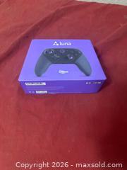 MaxSold Auction: Amazon Luna Wireless Controller For Gaming WiFi Bluetooth USB Alexa Switching - Glendale (Arizona, USA) SELLER MANAGED Reseller Online Auction - Bell Road (CONDO)