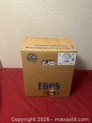 MaxSold Auction: Assorted cocktail napkins & Glass Trays  - Glendale (Arizona, USA) SELLER MANAGED Reseller Online Auction - Bell Road (CONDO)