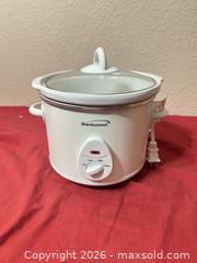 MaxSold Auction: Brentwood Crockpot Tested Works  - Glendale (Arizona, USA) SELLER MANAGED Reseller Online Auction - Bell Road (CONDO)