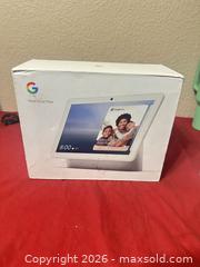 MaxSold Auction: Google Nest Hub Max Smart Speaker  Not Test  - Glendale (Arizona, USA) SELLER MANAGED Reseller Online Auction - Bell Road (CONDO)