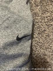 MaxSold Auction: Nike Therma-Fit Training Pants Sweatpants Heather Gray Size 4XLTT 932253-063 - Glendale (Arizona, USA) SELLER MANAGED Reseller Online Auction - Bell Road (CONDO)