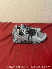 MaxSold Auction: Reebok Men's Flashfilm Train Cross Trainer Size 8 - Glendale (Arizona, USA) SELLER MANAGED Reseller Online Auction - Bell Road (CONDO)