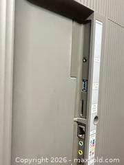 MaxSold Auction: Samsung UN48JS8500FXZA 48" 4K SUHD 3D Smart TV with Peak Illuminator Pro Nano Tested Works - Glendale (Arizona, USA) SELLER MANAGED Reseller Online Auction - Bell Road (CONDO)