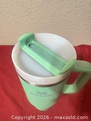 MaxSold Auction: Stanley Quencher H2.0 FlowState™ 40 oz 1.18 L Jade Green Tumbler 10-10824-024 Missing Stra - Glendale (Arizona, USA) SELLER MANAGED Reseller Online Auction - Bell Road (CONDO)