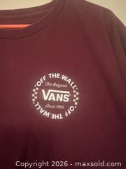 MaxSold Auction: Vans Checkerboard T-Shirt 2XL - Glendale (Arizona, USA) SELLER MANAGED Reseller Online Auction - Bell Road (CONDO)