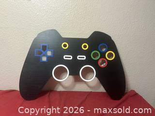 MaxSold Auction: Wooden Gaming Controller  - Glendale (Arizona, USA) SELLER MANAGED Reseller Online Auction - Bell Road (CONDO)