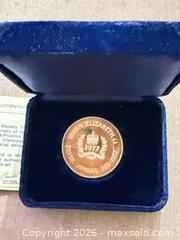 MaxSold Auction: 1977 QUEEN ELIZABETH II SILVER JUBILEE 1 TROY OZ. FINE SILVER PROVINCE OF ONTARIO - Toronto (Ontario, Canada) SELLER MANAGED Downsizing Online Auction - Applefield Drive