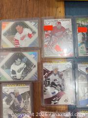 MaxSold Auction: Mixed hockey cards lot Mint - Toronto (Ontario, Canada) SELLER MANAGED Downsizing Online Auction - Applefield Drive