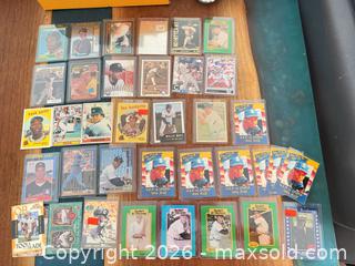 MaxSold Auction: Vtg baseball cards collection  - Toronto (Ontario, Canada) SELLER MANAGED Downsizing Online Auction - Applefield Drive