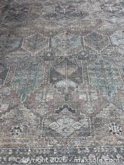 MaxSold Auction: 8.5' x 11.5' Loloi Billie Geometric Area Rug - Los Angeles (California, USA) SELLER MANAGED Downsizing Online Auction - North Wilmington Boulevard